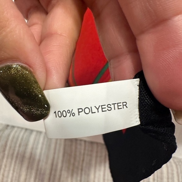 Red Floral Scarf Shawl Wrap Bold Bright Colors 33x33 Polyester Square Roses - Picture 5 of 7